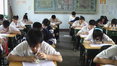 重庆的卫校和中专有哪些区别