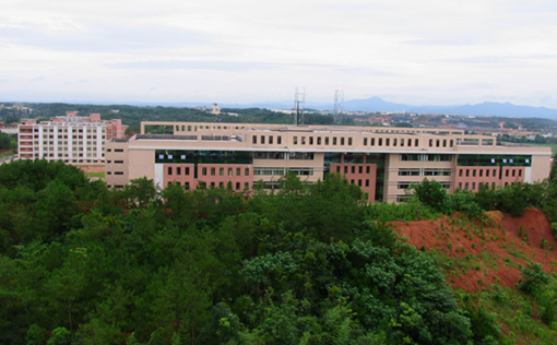 新会卫生学校寝室环境、宿舍条件图片