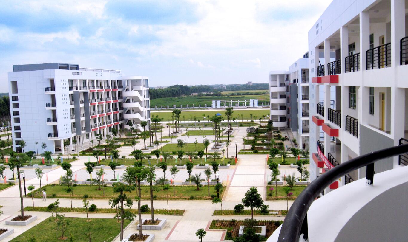 北海市卫生学校环境图片、校园环境