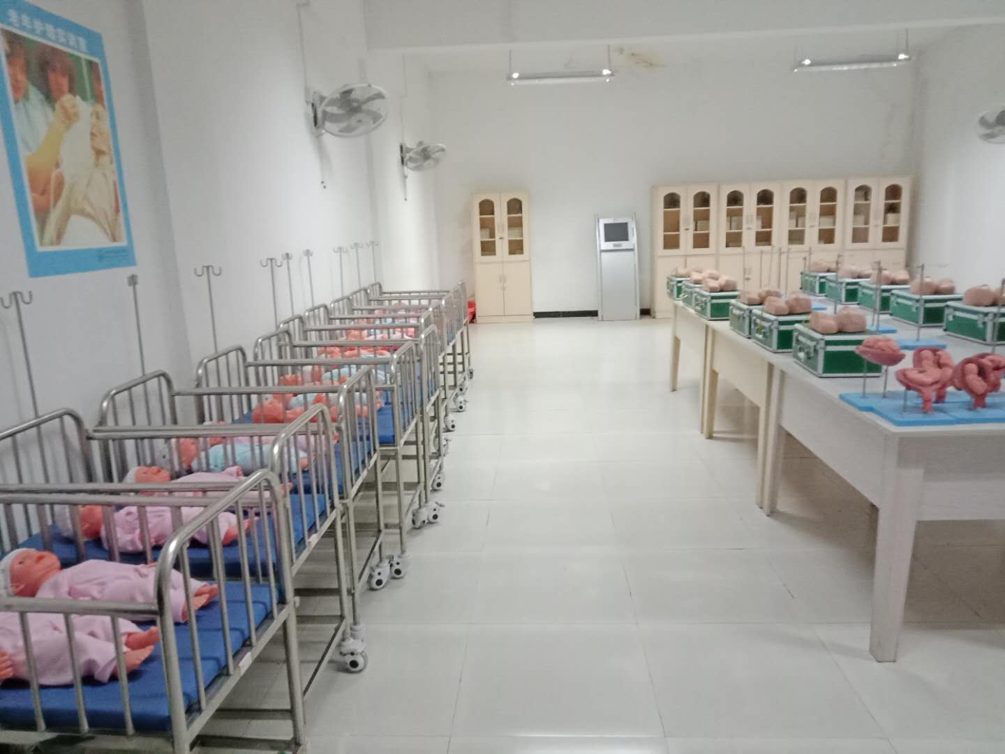 2020年女生学助产专业就业前景怎么样