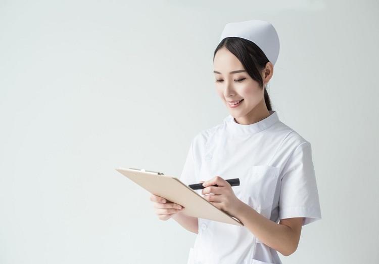 对于高级护理专业初中生可以学吗？