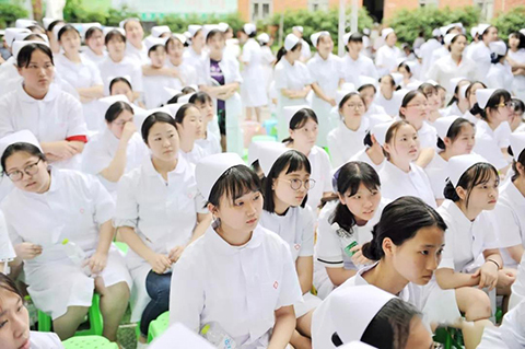 重庆知行卫校都有哪些特点？