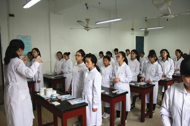 学习药剂专业都必须考取那些相关的证书