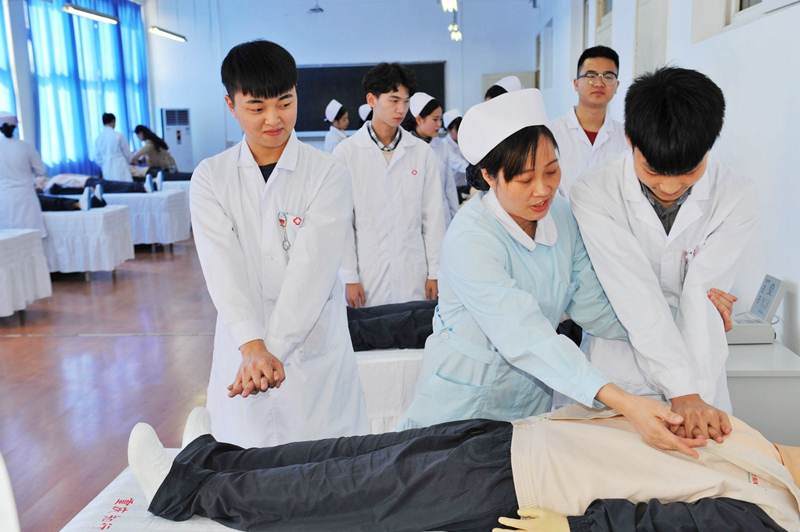重庆知行卫生学校有那些专业