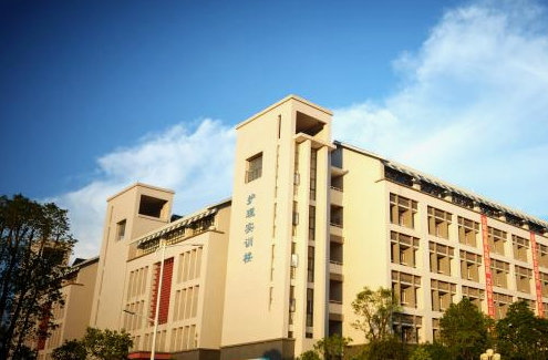河源市卫生学校在哪里、学校地址