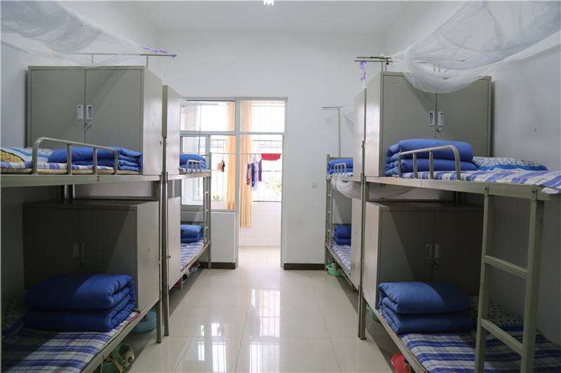 重庆渝东卫生学校宿舍环境