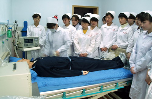 读重庆市护士学校就业怎么样