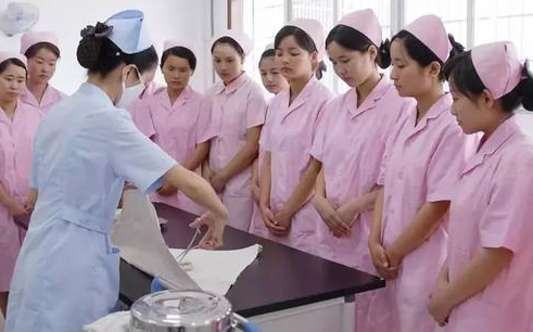 泸州卫校，泸州中等卫生职业学校