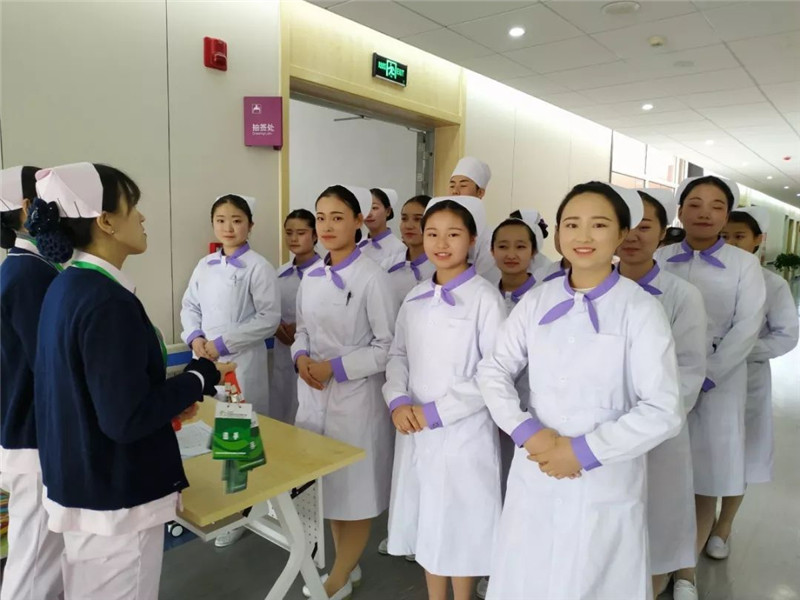 2020年重庆初中生怎么报卫校