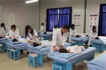 鹰潭卫生学校开设有哪些专业